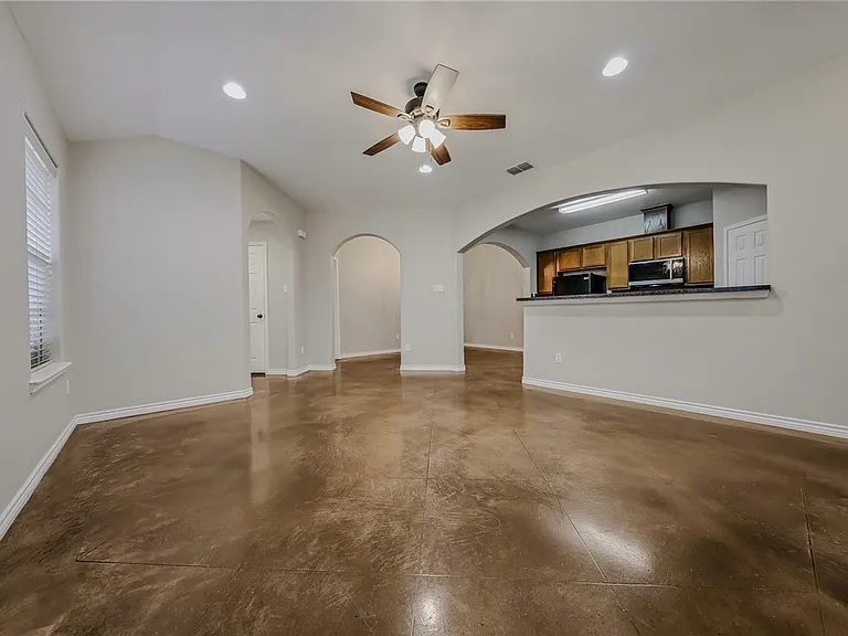 6630 Rhine Dr #B — Photo 3