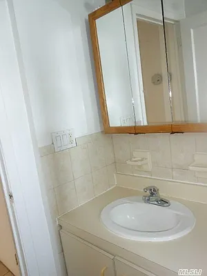 Rented by Prime Realty | media 11