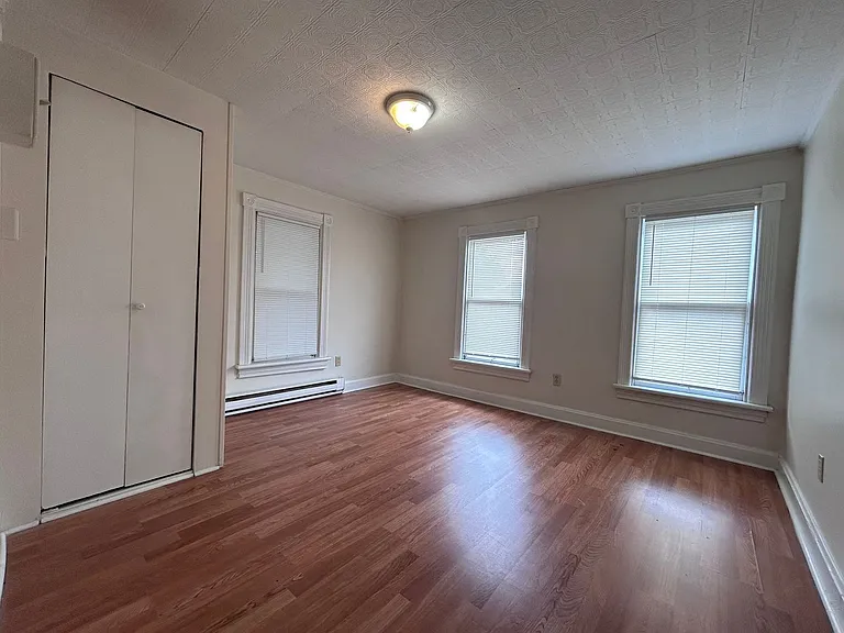 417 Clarendon Ave — Photo 14