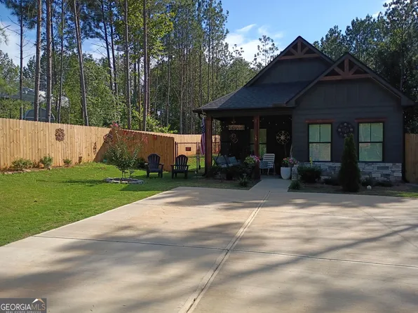 65 Magnolia St, Buchanan, GA 30113