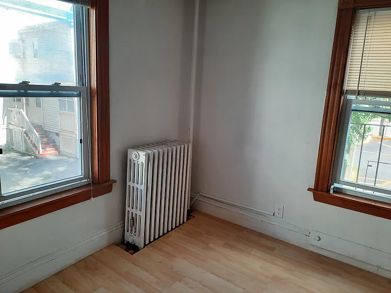 6 Smythe St #2 — Photo 9