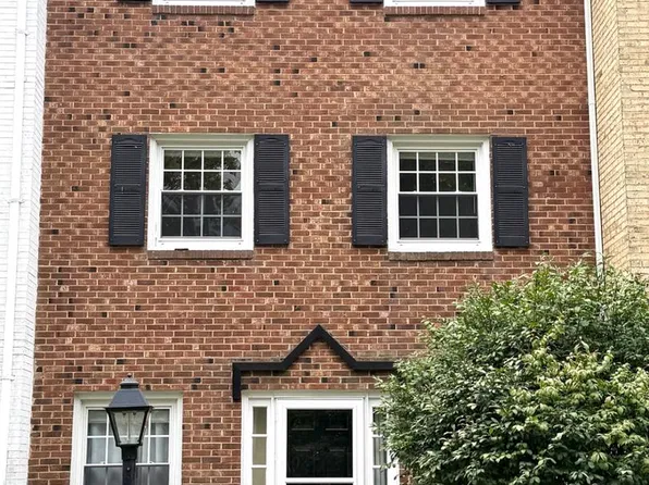 14805 Maidstone Ct, Centreville, VA 20120