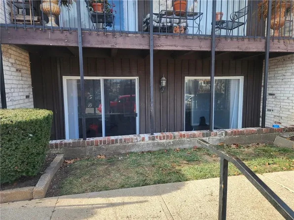 5020 Grand Ave APT A, Kansas City, MO 64112