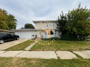 800 S Sawyer St, Oshkosh, WI 54902