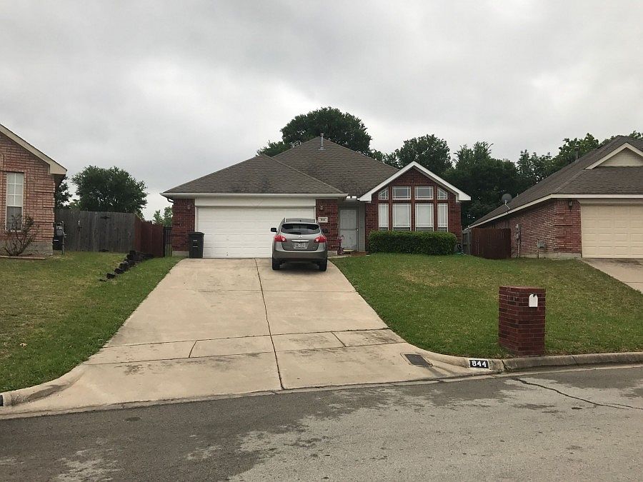 1st image of 844 Lombardy Ct