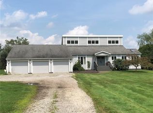 202 Center Church Rd, Grove City, PA 16127