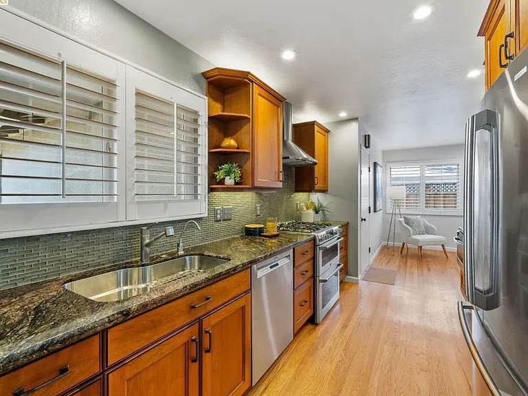 8796 Bandon Dr — Photo 12