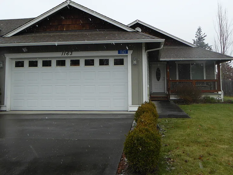 1163 Homestead Dr — Photo 1
