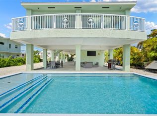 876 Ellen Dr, Key Largo, FL 33037