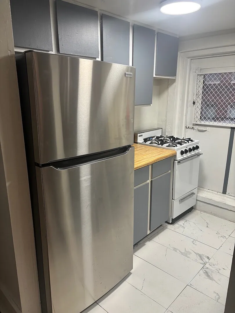 Heart of Center City: Furnished 1BR Steps from Rittenhouse Square — Photo 4