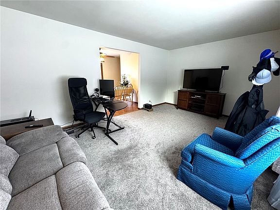 3rd image of 3140 Dale Road