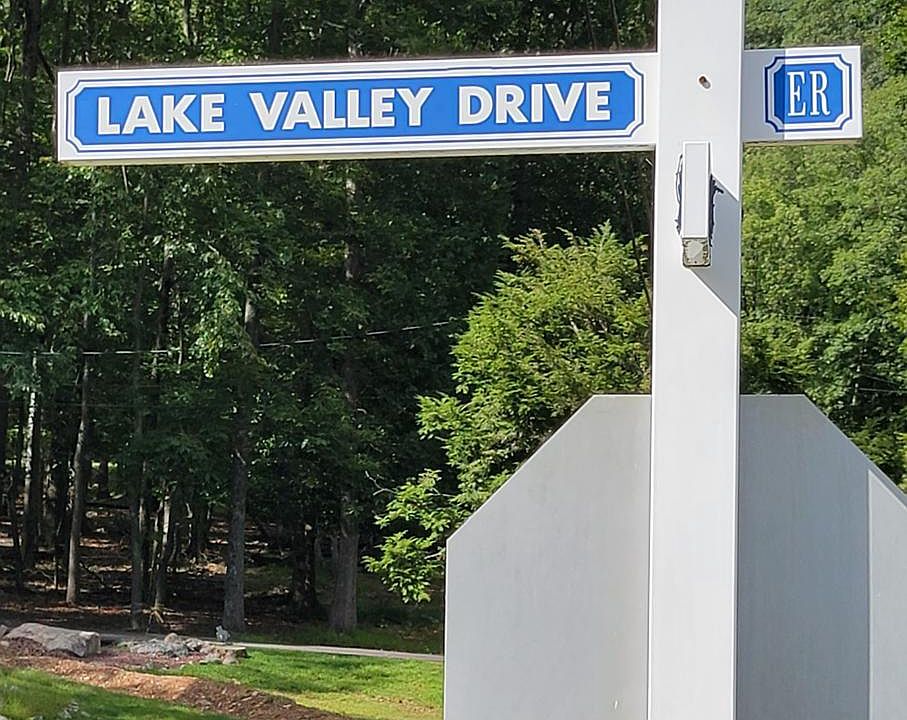 1st image of B 31 E Lake Valley Dr