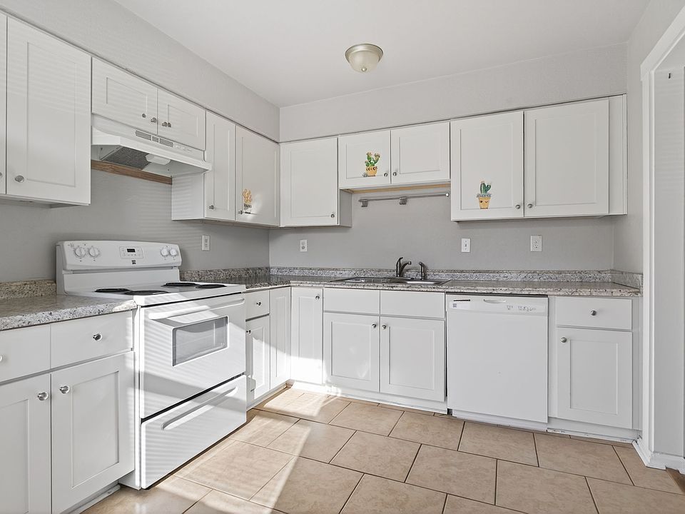 1st image of 226 Greenbrier Ave