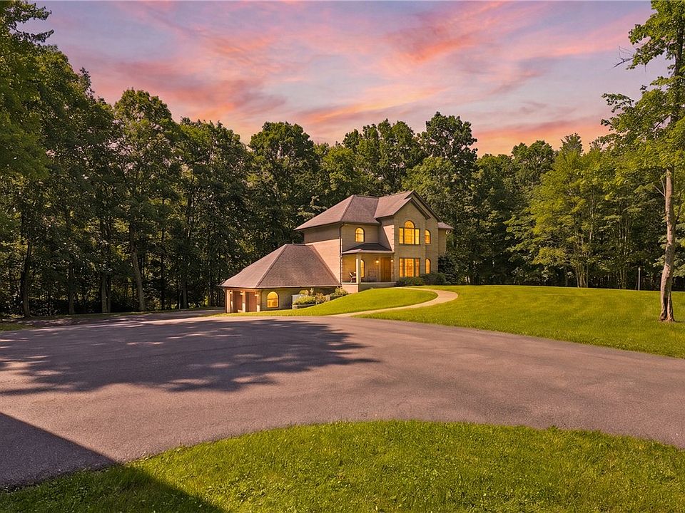 1st image of 389 Stepping Stone Rd