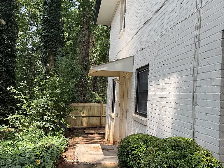436 Sycamore Dr #436 — Photo 21