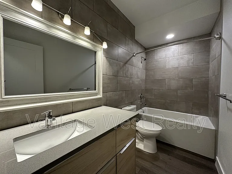 889B Mount Ida Dr — Photo 10