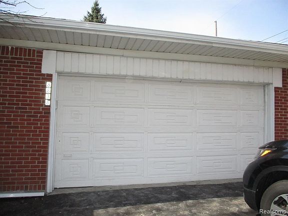 3rd image of 8838 Mortenview Dr