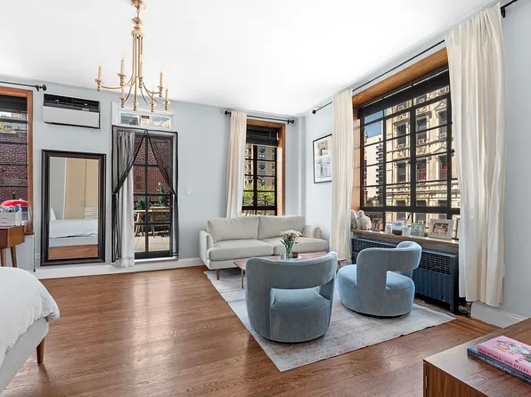 1 Rutherford Pl #5R, New York, NY 10003