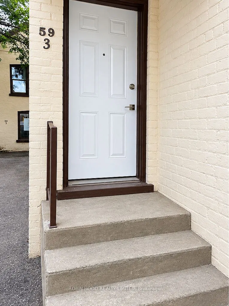 2 bed, $1,558 — Photo 1