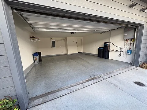 555 Clover Cir — Photo 9
