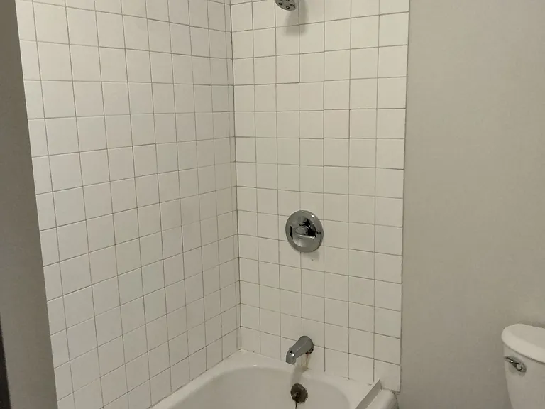 35 Lincoln St #2 — Photo 4