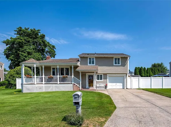 9 Lark Drive, Centereach, NY 11720