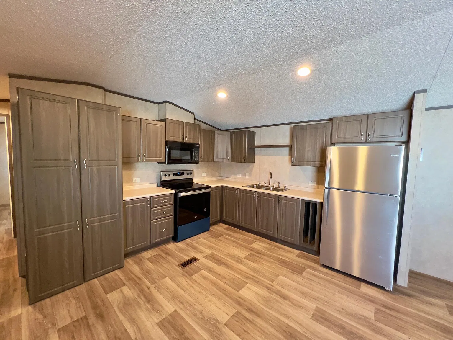 2 bed, 960 sqft, $900 — Photo 4