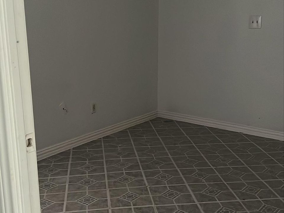 2nd image of 5812 Posey Ln #2