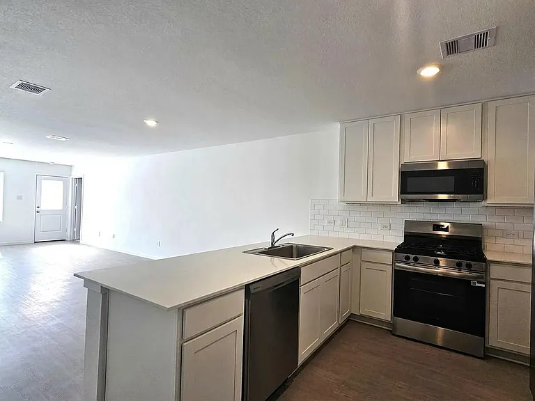 3132 Sunset Glory Dr — Photo 9