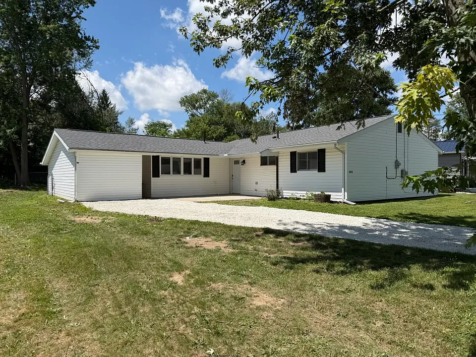 1412 Arcadia Rd