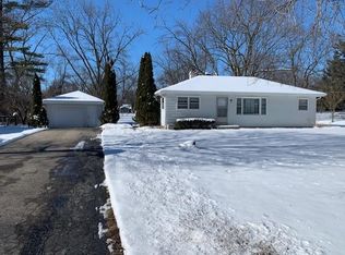 74 Maple St, Elgin, IL 60123