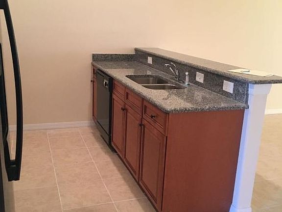 2nd image of 1318 SE 8th Pl