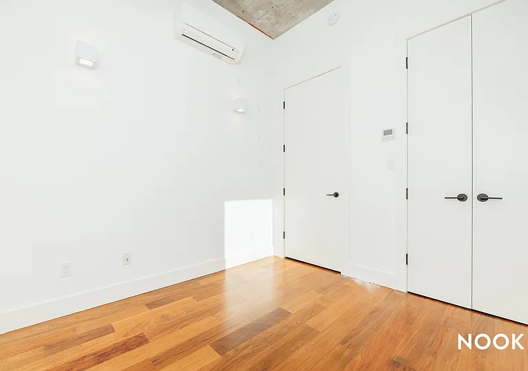215 Freeman St #4B — Photo 6