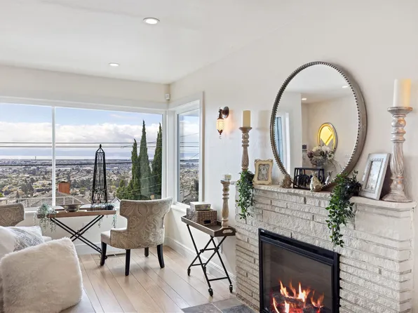 7756 Sunkist Dr, Oakland, CA 94605