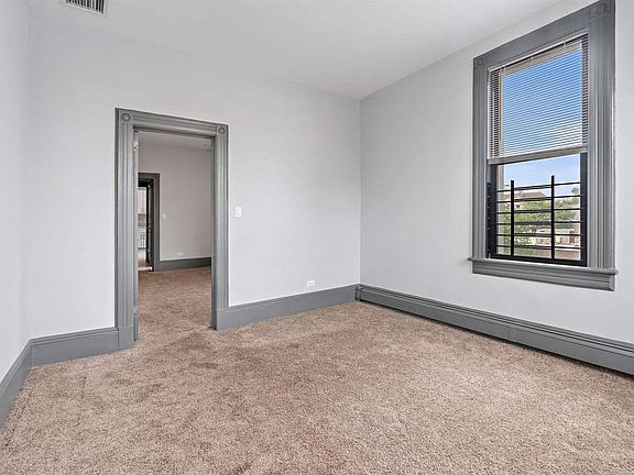 5th image of 6700 Bergenline Ave #1
