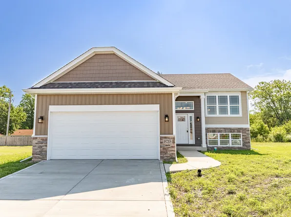 8215 Marshall St, Merrillville, IN 46410