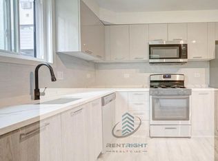 7621 N Sheridan Rd #3B, Chicago, IL 60626