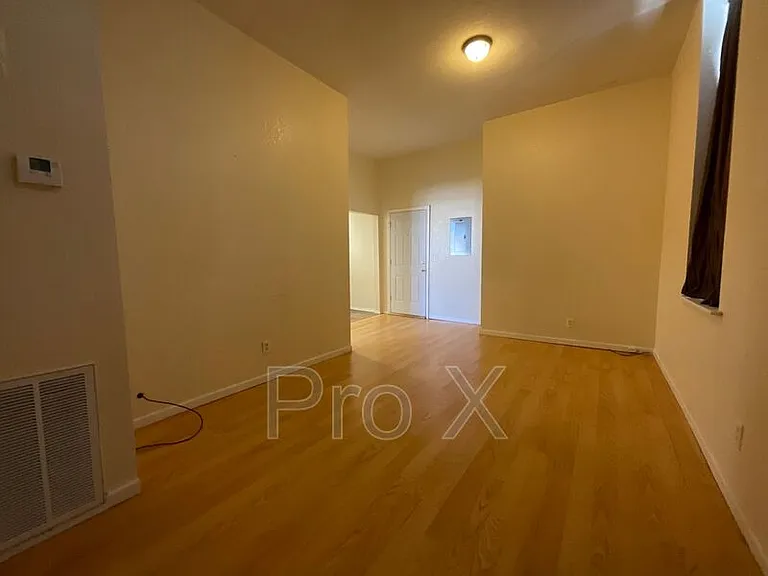 34 S Main St #6 — Photo 5