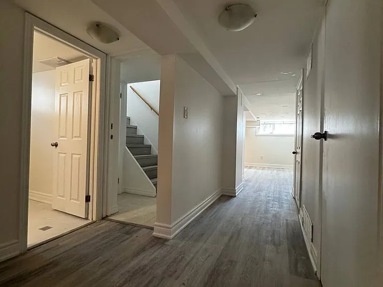 255 Penn Ave #BASEMENT — Photo 6