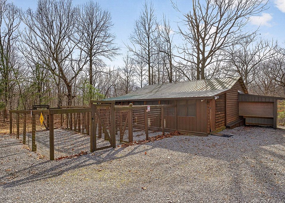 82nd image of 1263 Ridge Rd W