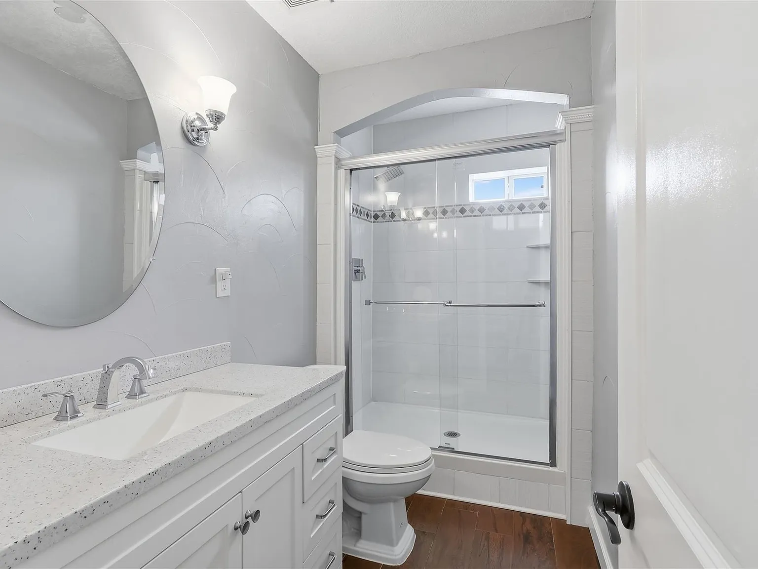 3 bed, 1600 sqft, $1,995 — Photo 2