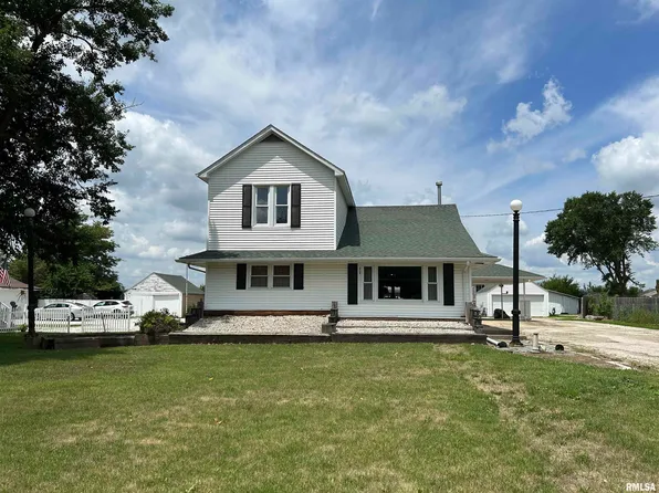 214 W State St, Washburn, IL 61570