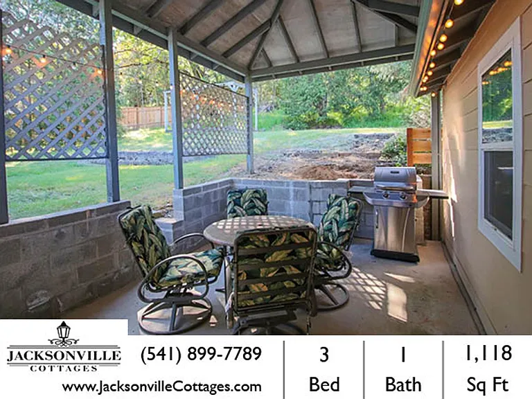 355 W Oak St — Photo 9