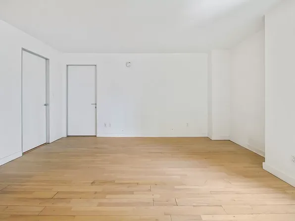 322 West 57th Street image 5 of 15