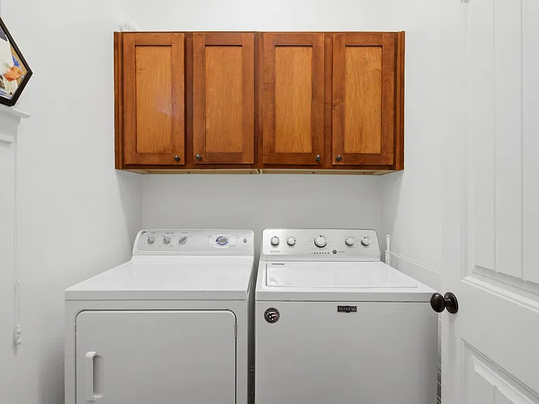 1715 Lewis Ct — Photo 18