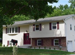 10 Jockey Ln, New City, NY 10956