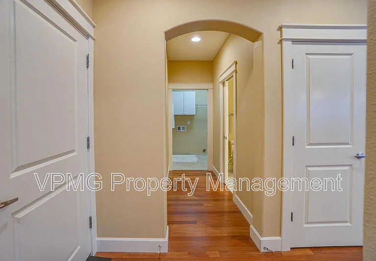 1403 SE 194th Pl — Photo 6