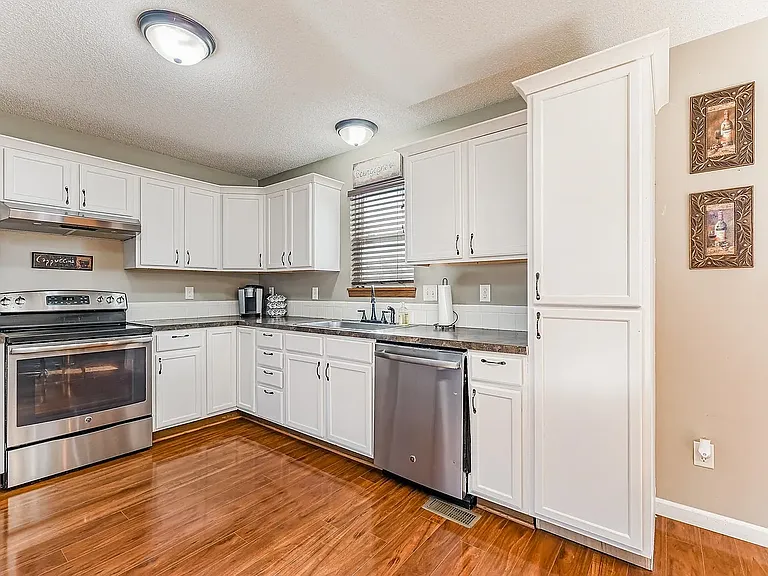 609 S Longbranch Dr — Photo 9