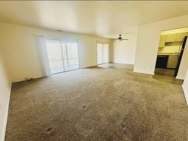 Lake Forest Apartment Homes — Photo 54