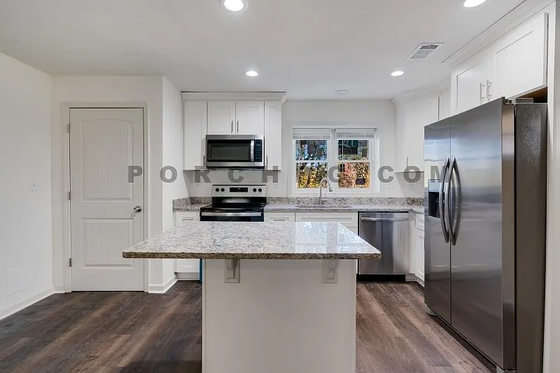 3 bed, 2.0 bath, $1,550 — Photo 4